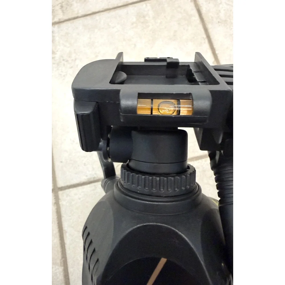 Promaster 6200 Photo/Video Tripod (PR03264) - Very nice condition